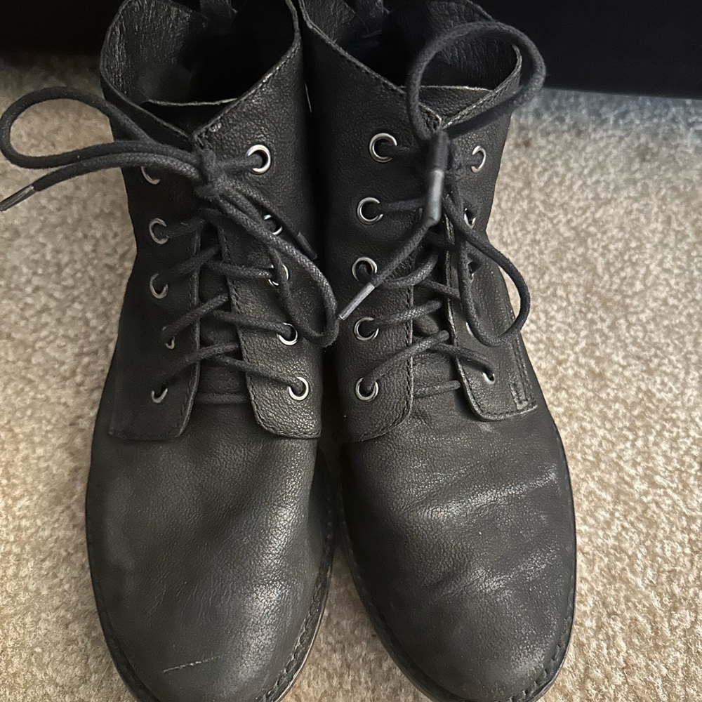 Sam Edelman booties - Picture 2 of 6